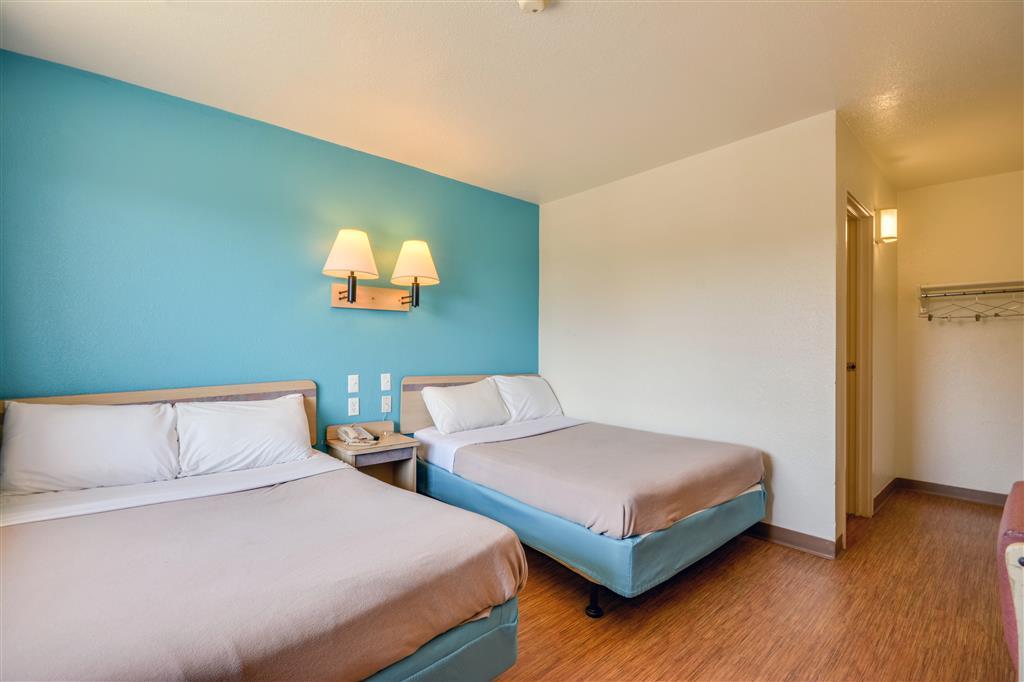 Rodeway Inn Tillmans Corner Cameră foto